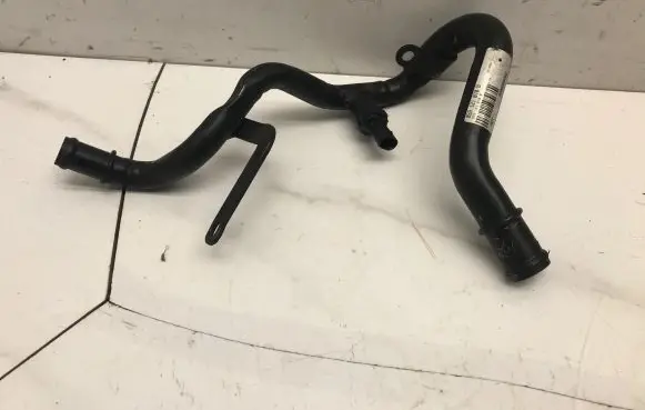 Audi A5 8T 8F Engine coolant pipe/hose 059121070B