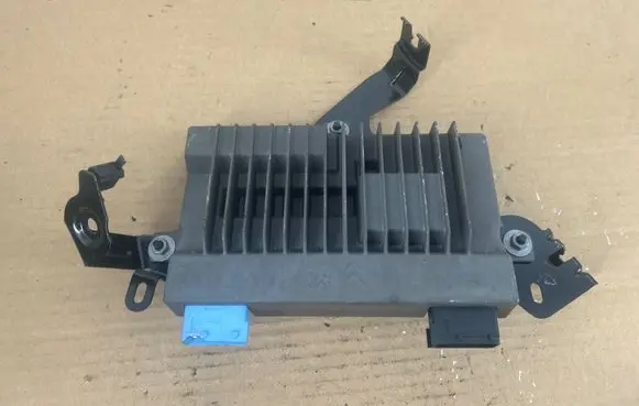 Peugeot 308 Sound amplifier 9808452780 310413710226 310413700946