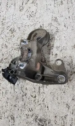 Audi A6 S6 C5 4B Engine mounting bracket 4B0199352B