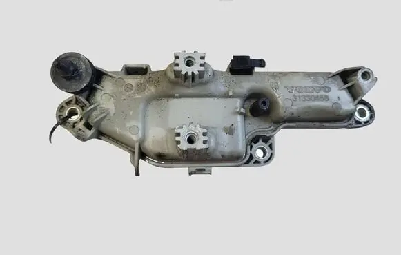 Volvo V40 Vacuum air tank 31330458