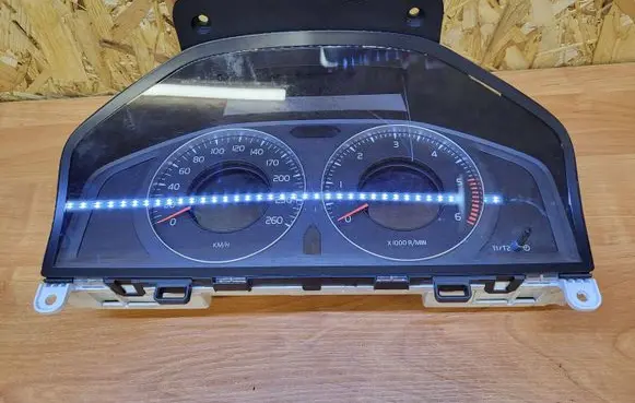 Volvo V70 Speedometer (instrument cluster) 31254535AA 36000411 69199660U