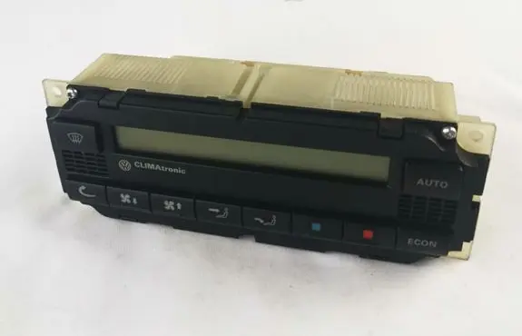 Volkswagen PASSAT B5 Climate control unit 3B1907044A