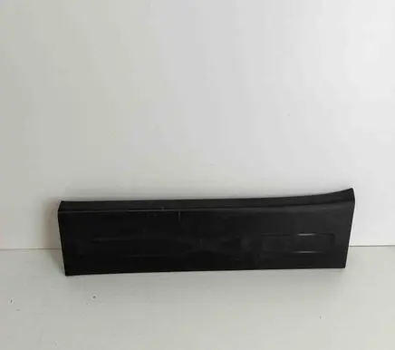 Tesla Model X Rear sill trim cover 105318900E
