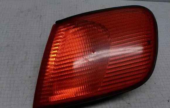 Audi 100 S4 C4 Front indicator light 137983 0152604