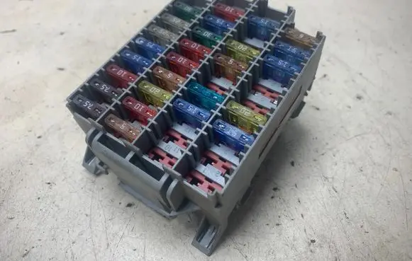 Volvo S60 Fuse module 9162439