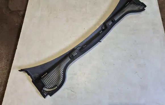 Skoda Octavia Mk2 (1Z) Wiper trim 1Z1819415 1Z2819415