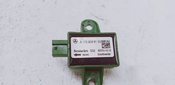 Mercedes-Benz E W212 Airbag deployment crash/impact sensor A1729056100