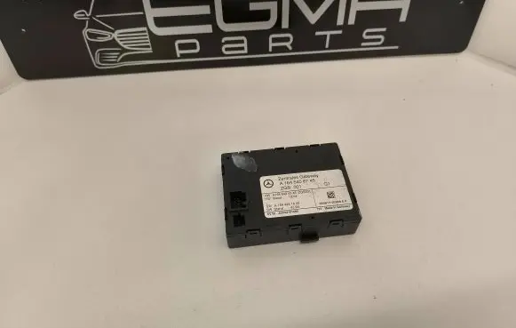 Mercedes-Benz R W251 Gateway control module A1645406745 A1644451000 A1645404345