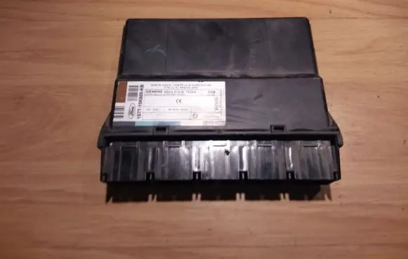Ford Mondeo Mk III Comfort/convenience module 1S7T15K600KB