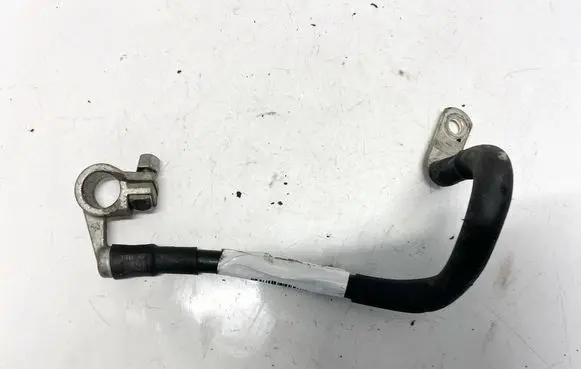 Volkswagen PASSAT B6 Positive cable (battery) 1t0971235