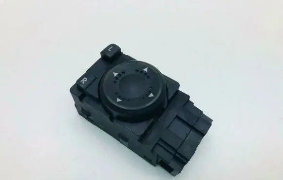 Volkswagen Golf IV Wing mirror switch 3B1959565B