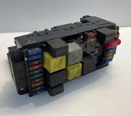 Mercedes-Benz C W203 Fuse module 2035451601 5DK00848550 0000308415161206
