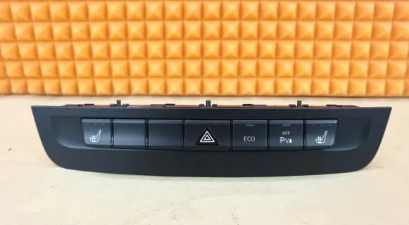 Mercedes-Benz B W246 W242 Central console control unit 2469051401