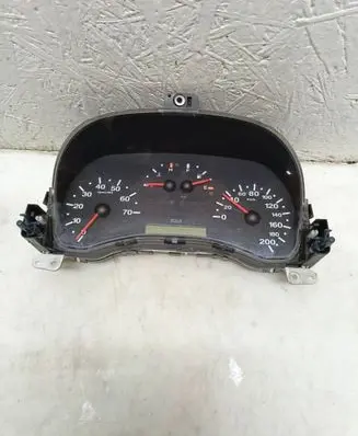 Speedometer (instrument cluster)