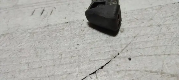 Volvo V40 Windshield washer spray nozzle 0115