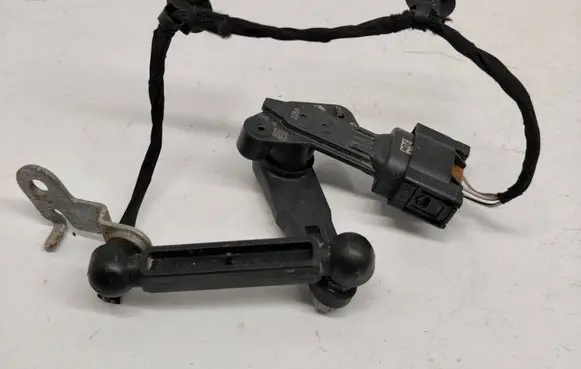 BMW X3 G01 Headlight/headlamp level sensor 6895467 37146895467 37146873097
