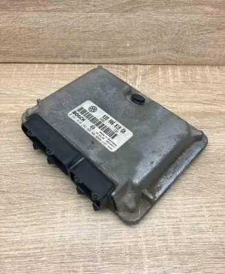 Skoda Octavia Mk1 (1U) Engine control unit/module ECU 038906018GN 0281010182