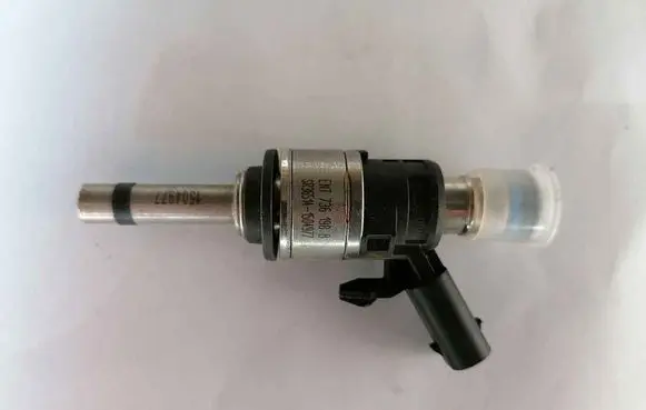 Audi A4 S4 B9 8W Fuel injector ENT736198B