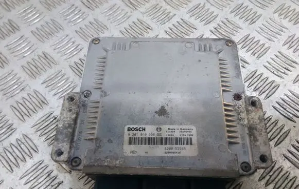 Renault Megane II Engine control unit/module 8200153946 0281010556