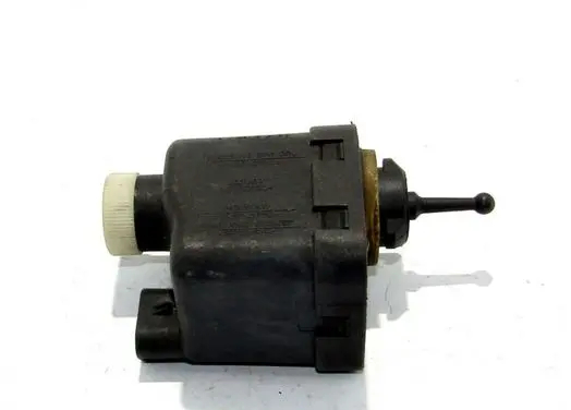 Opel Astra F Headlight level adjustment motor 