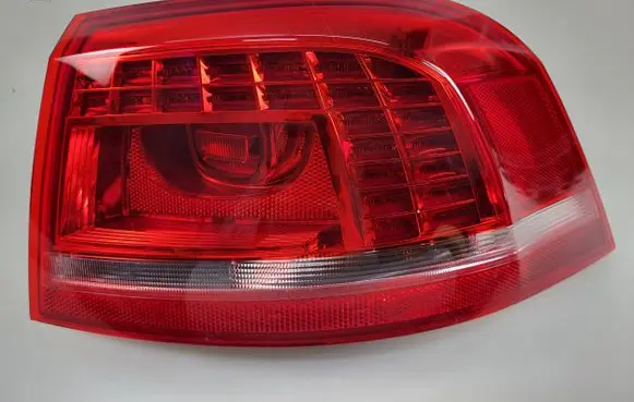 Volkswagen PASSAT B7 Rear/tail lights 3AF945208B