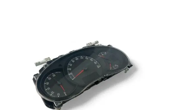 Opel Movano B Speedometer (instrument cluster) P248104168R