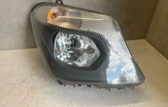 Mercedes-Benz Sprinter W906 Headlight/headlamp A9068202461 1ED01103002