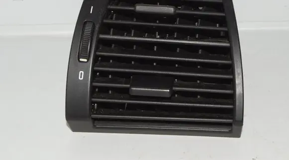 BMW X5 E53 Dashboard side air vent grill/cover trim 8402216