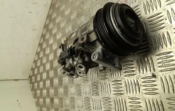 Mercedes-Benz C W206 Air conditioning (A/C) compressor (pump) A0008300604