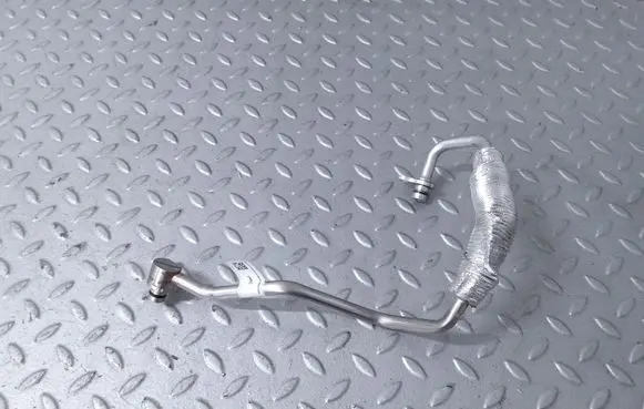 BMW X1 F48 F49 Turbo turbocharger oiling pipe/hose QA1024757