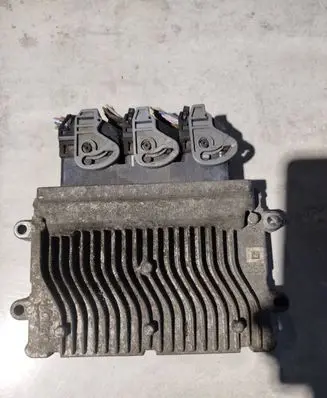 Peugeot 206 Engine control unit/module 9663717680 215859845a