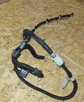 BMW X5 G05 Fuel distributor 8598175 20190620100 0445130235