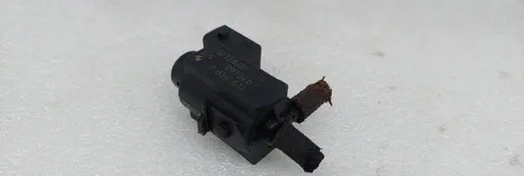 BMW 5 GT F07 Turbo solenoid valve 7810831 70231800
