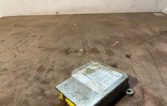 Volkswagen PASSAT B5.5 Airbag control unit/module