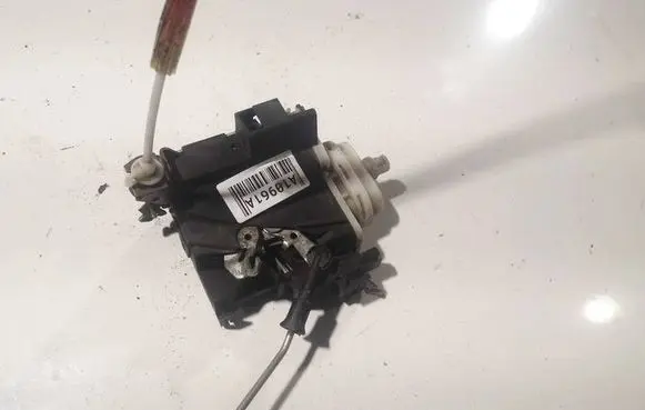 Audi A4 S4 B5 8D Front door lock