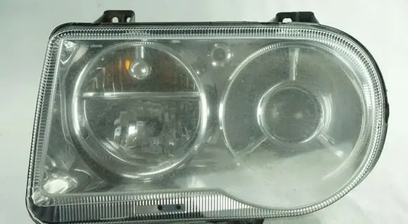 Chrysler 300 - 300C Headlight/headlamp
