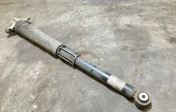 Volkswagen Golf VII Rear shock absorber/damper 5Q0513049CQ 5Q0512013EK 801401000294