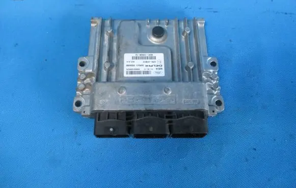 Ford Mondeo MK IV Engine control unit/module BG9112A650SJ 28334098 97RI010012