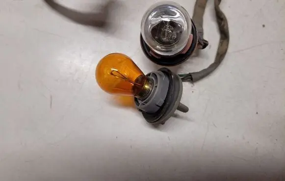 Hyundai Santa Fe Tail light bulb cover holder