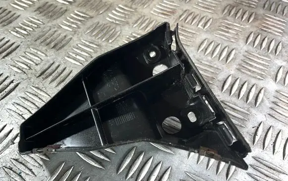 Volvo C70 Front bumper mounting bracket 08620369