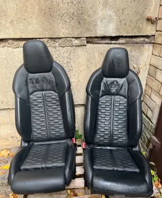 Seat set