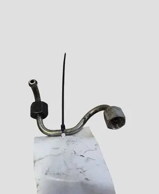Volvo S60 Fuel injector supply line/pipe