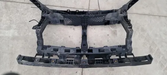Opel Vivaro Radiator support slam panel 93868911