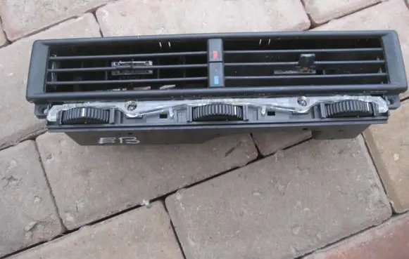 Mercedes-Benz SL R129 Dash center air vent grill 1298300654