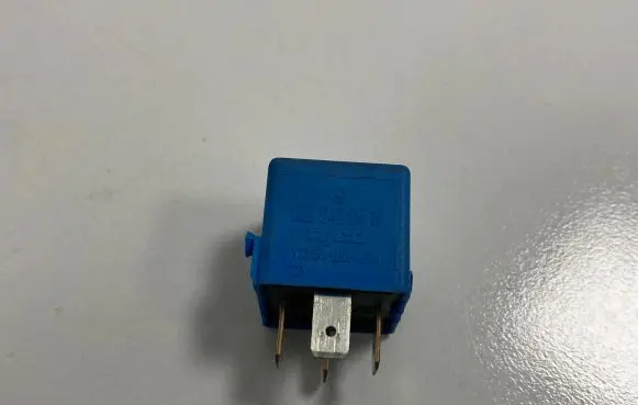 Mercedes-Benz A W168 Other relay 0025422519 V23134B52X321