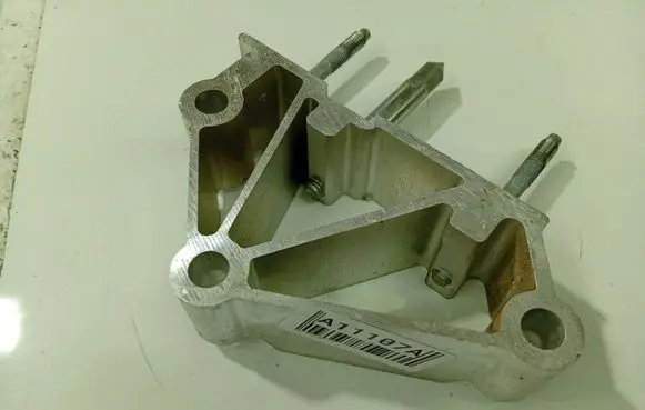 Seat Altea Engine mounting bracket 1K1857821D