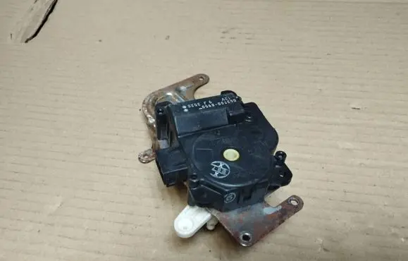 Honda Element Air flap motor/actuator 0637008950