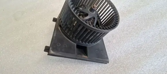 Volkswagen Golf IV Heater fan/blower 1J1819021B