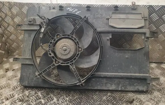 Mitsubishi Colt Radiator cooling fan shroud