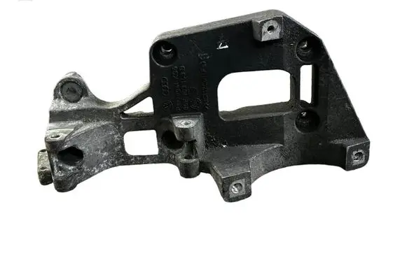 Volkswagen Touran I Generator/alternator bracket 06F903143B